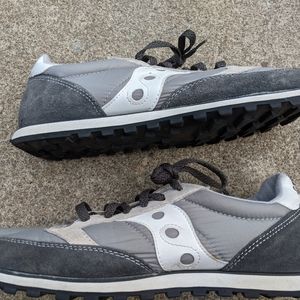Men's Gray Saucony Leather Sneakers Size 10